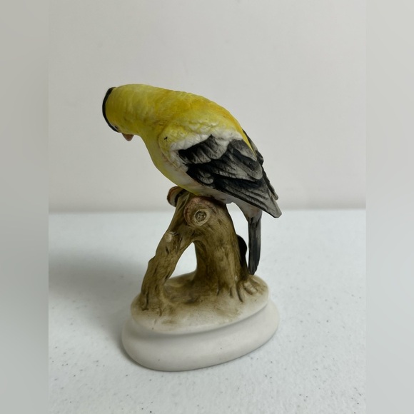Lefton Hand Painted Gold Finch Bird Figurine China KW395 Yellow - Picture 3 of 8